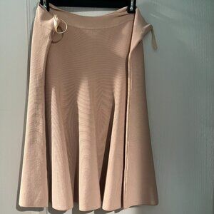 BCBG Maxazria, light pink skirt size LG. neverworn